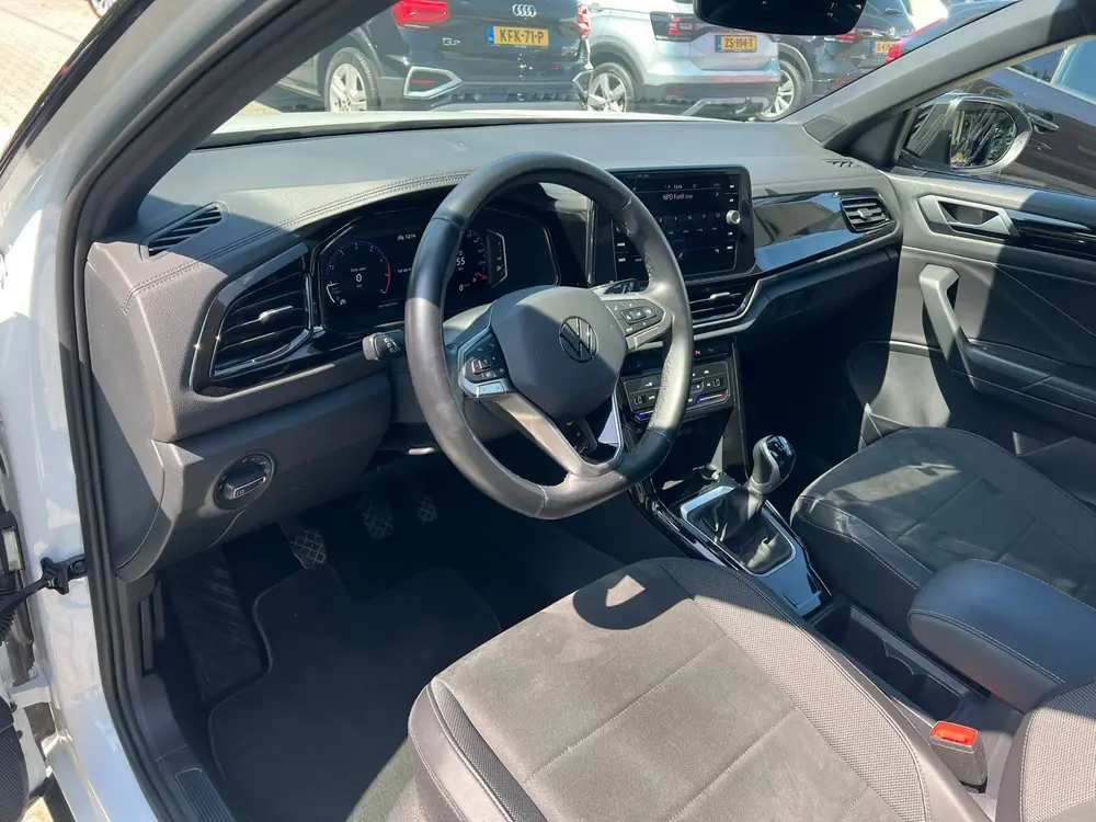 Volkswagen T-Roc 1.0 TSI Life camera, virtual cockpit, cruis uit 2023, foto 2