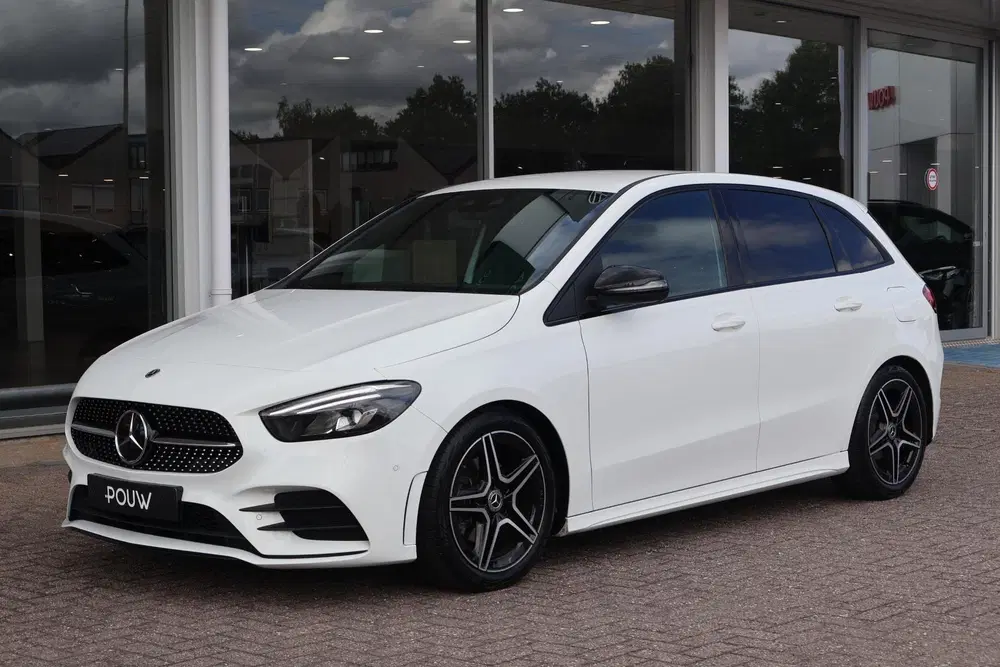 Mercedes-Benz B-Klasse 180 136pk Business Solution AMG uit 2023, foto 10