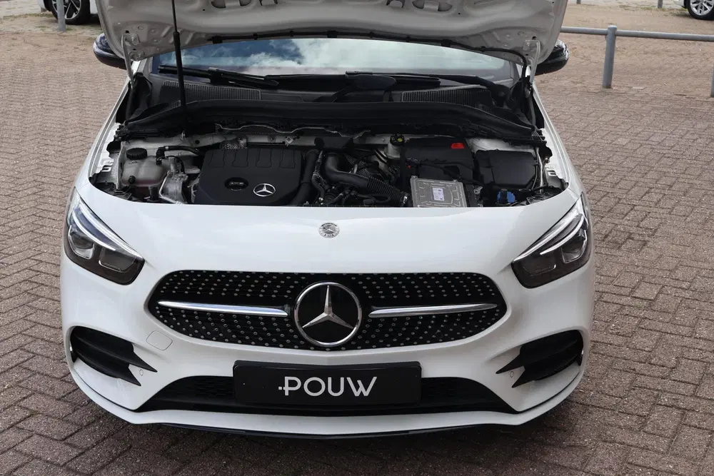 Mercedes-Benz B-Klasse 180 136pk Business Solution AMG uit 2023, foto 13