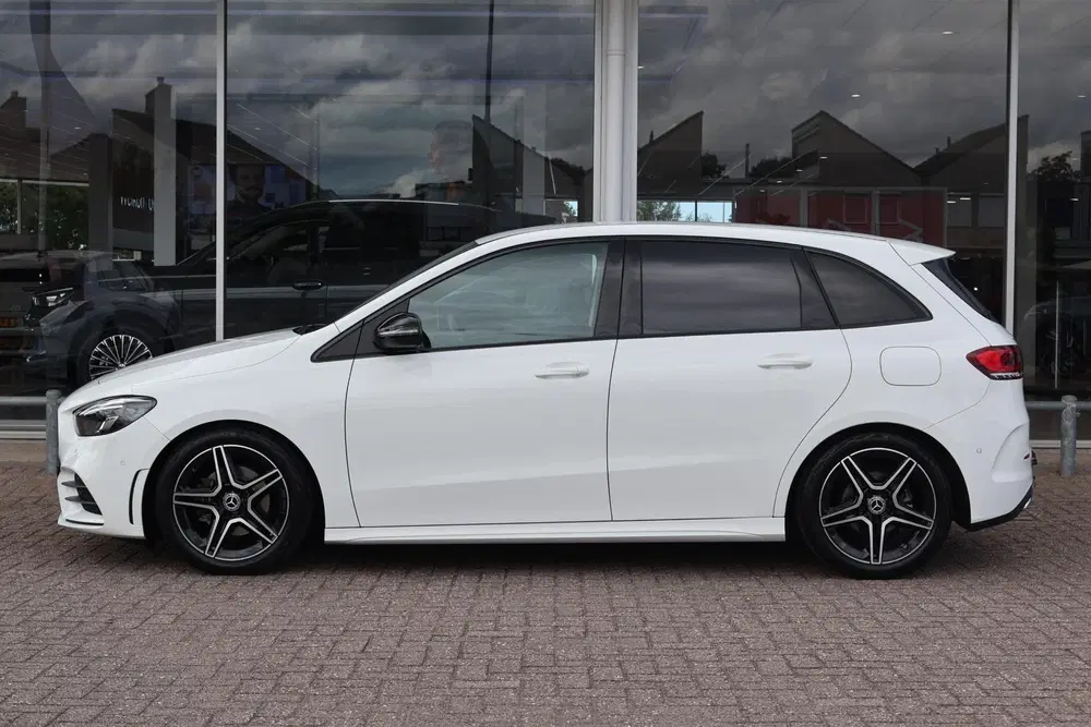 Mercedes-Benz B-Klasse 180 136pk Business Solution AMG uit 2023, foto 14