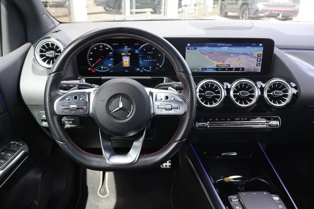 Mercedes-Benz B-Klasse 180 136pk Business Solution AMG uit 2023, foto 18