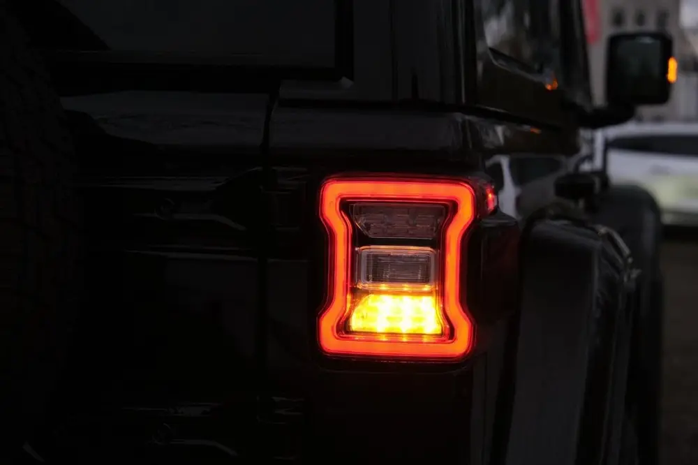 Jeep Wrangler 4xe 380 Rubicon BRUTE uit 2021, foto 19