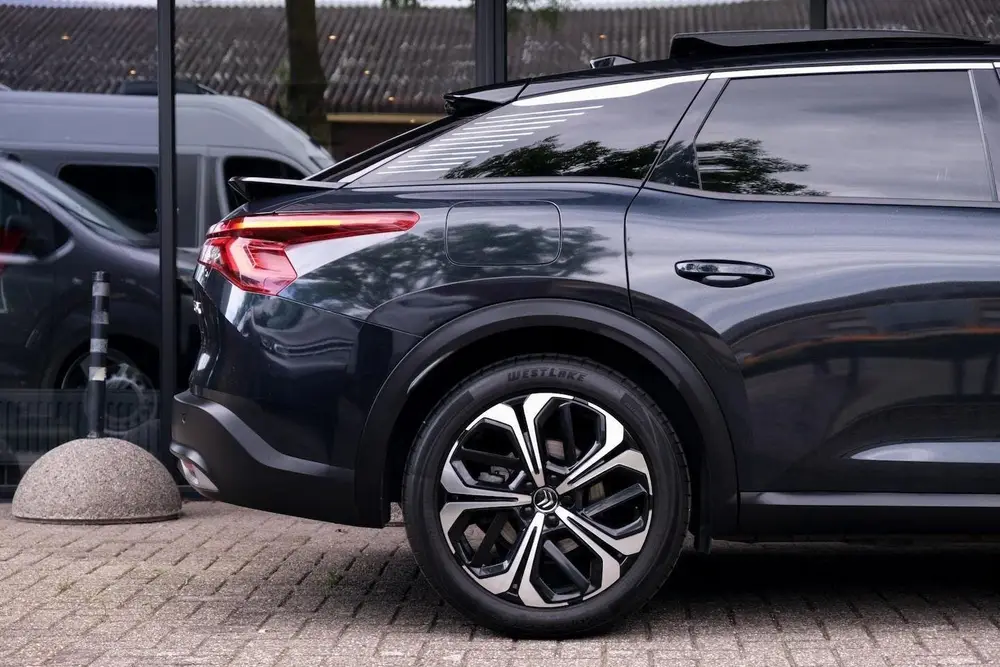 Citroën C5 X 1.6 Plug-in Hybrid 225 Shine uit 2024, foto 10