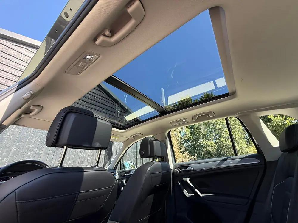 Volkswagen Tiguan 1.4 TSI eHybrid Volleder | PANO | Trekhaak uit 2022, foto 20