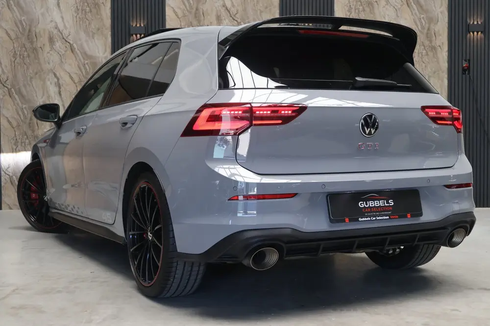 Volkswagen Golf 2.0 TSI GTI Clubsport 45 Jahre Editie Akrapo uit 2022, foto 10