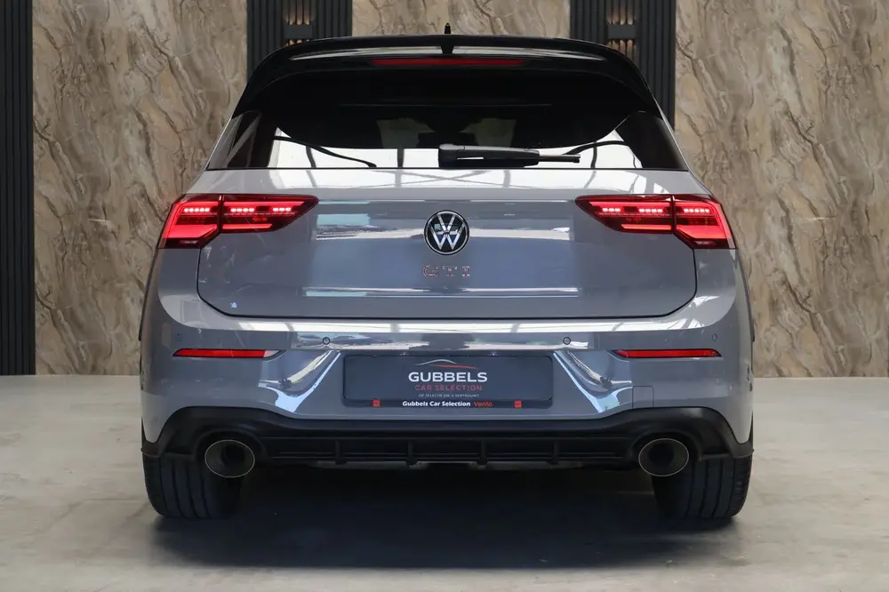 Volkswagen Golf 2.0 TSI GTI Clubsport 45 Jahre Editie Akrapo uit 2022, foto 6