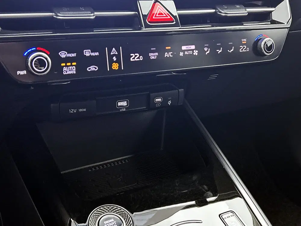 Kia Niro 1.6 GDi HEV Launch Edition Navigatie uit 2022, foto 9