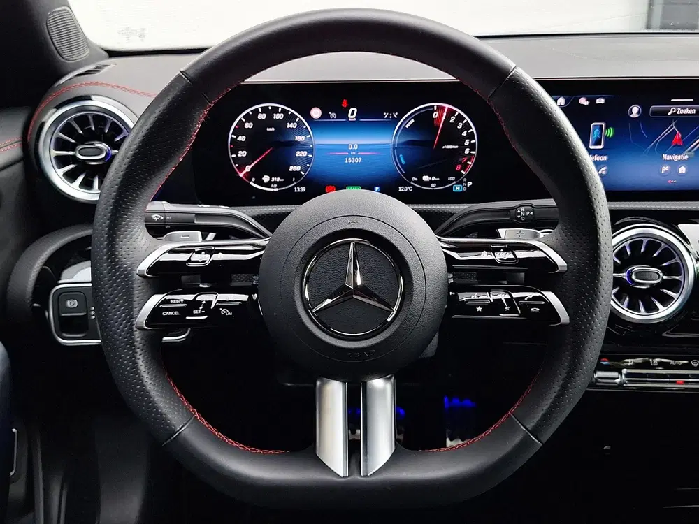 Mercedes-Benz CLA 250 e Star Edition AMG uit 2025, foto 13