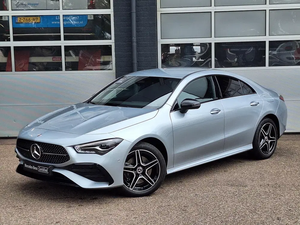 Mercedes-Benz CLA 250 e Star Edition AMG uit 2025, foto 2