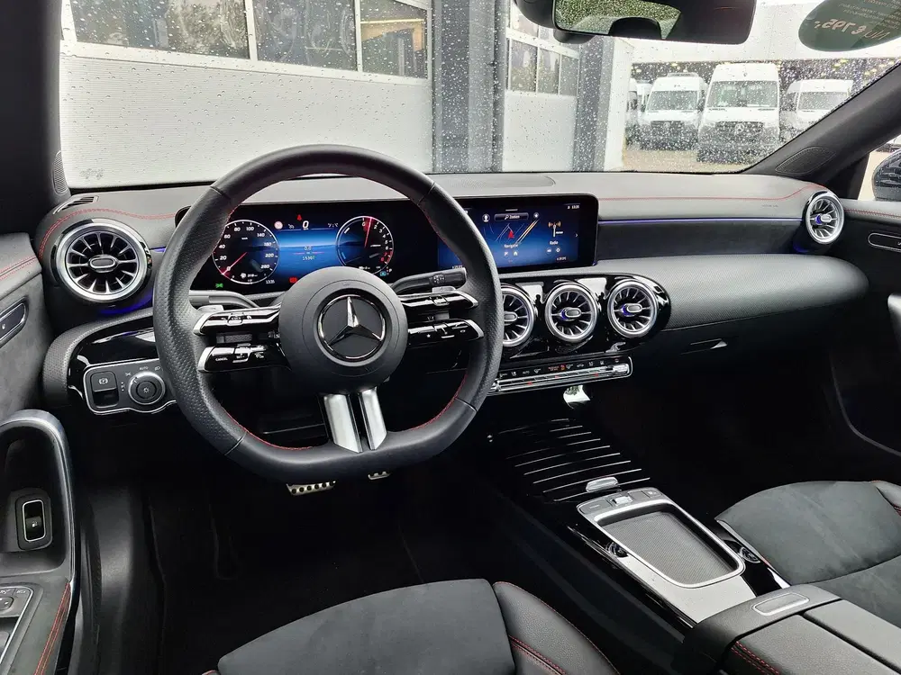 Mercedes-Benz CLA 250 e Star Edition AMG uit 2025, foto 8