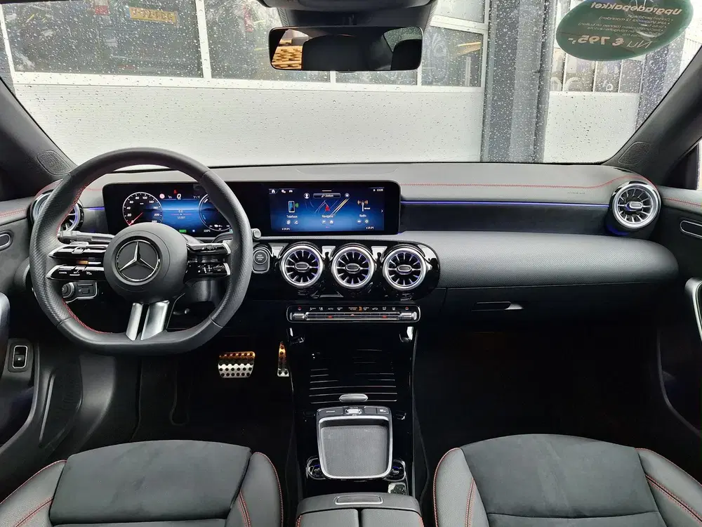 Mercedes-Benz CLA 250 e Star Edition AMG uit 2025, foto 9