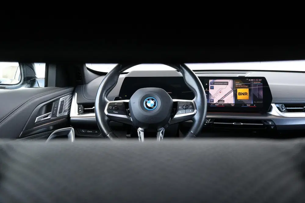 BMW iX1 xDrive30 Launch Edition 67 kWh uit 2023, foto 14