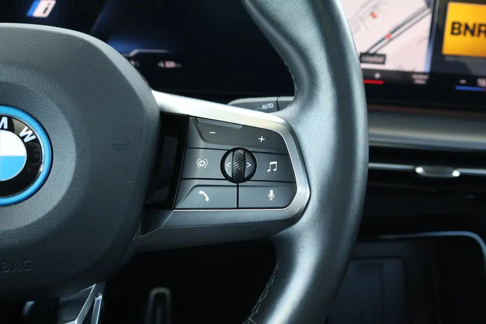 BMW iX1 xDrive30 Launch Edition 67 kWh uit 2023, foto 19