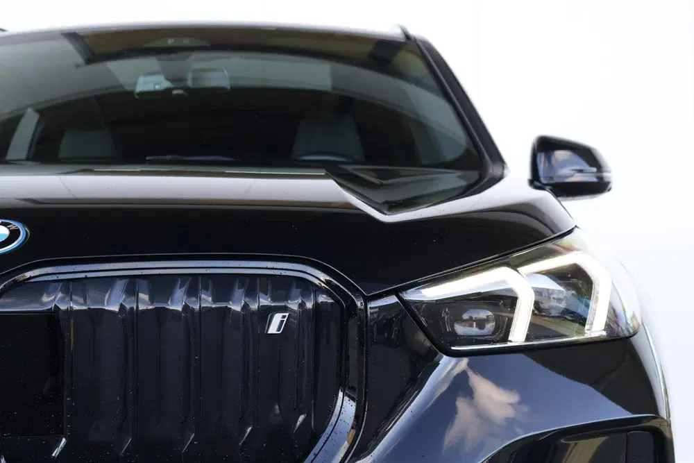 BMW iX1 xDrive30 Launch Edition 67 kWh uit 2023, foto 3