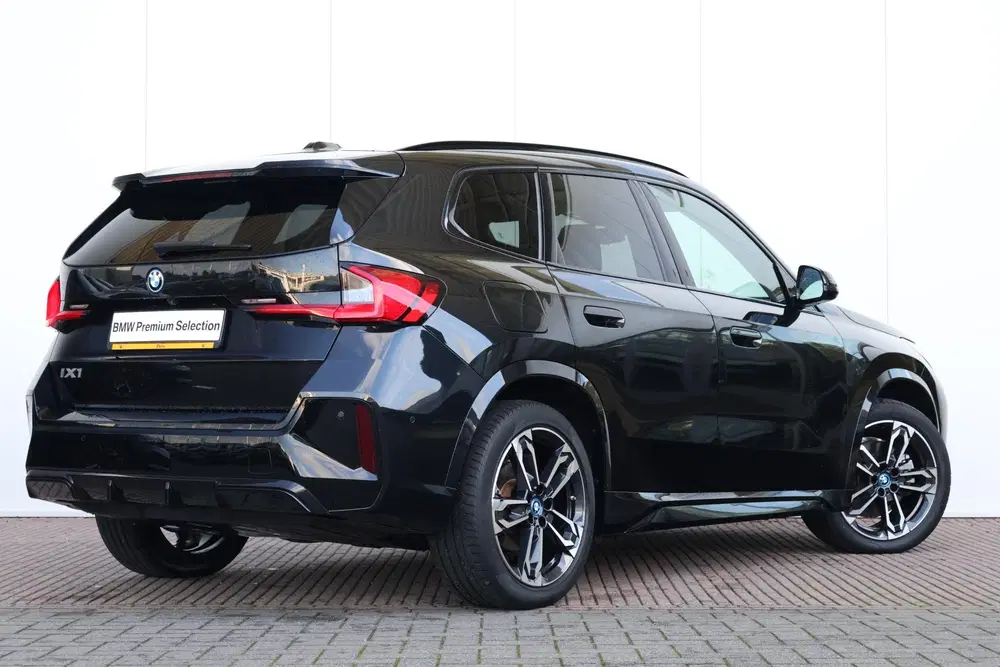 BMW iX1 xDrive30 Launch Edition 67 kWh uit 2023, foto 7