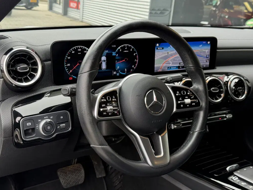 Mercedes-Benz CLA 180 Advantage Digita uit 2020, foto 2