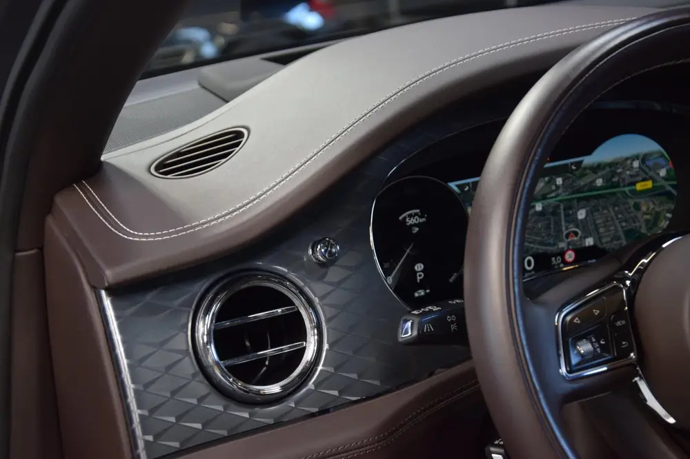 Bentley Bentayga 4.0 V8 Navi|Leder|Massage|Night-Vision|OrgN uit 2022, foto 13