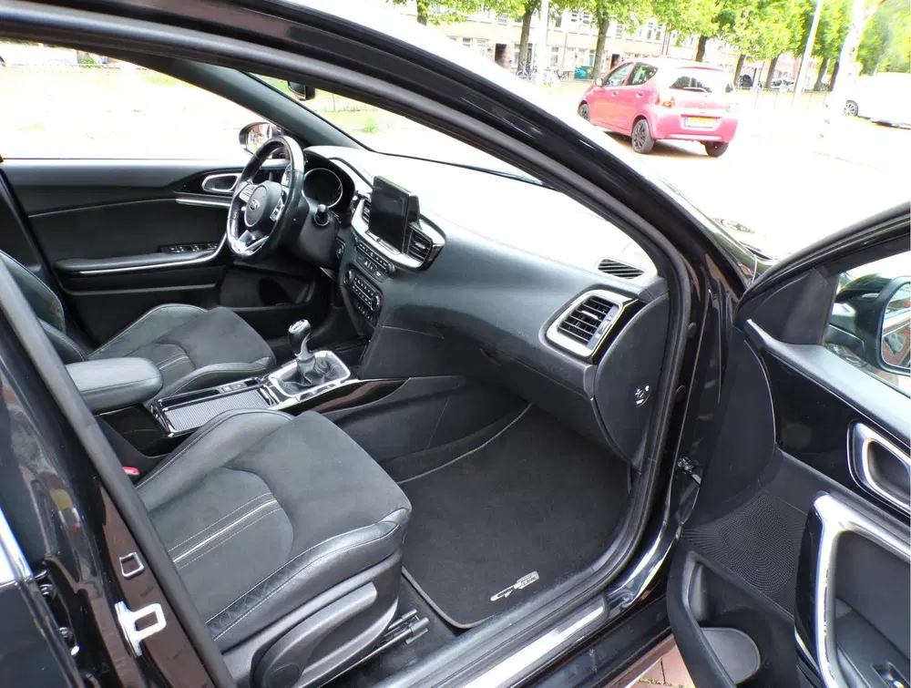 Kia Ceed 1.0 T-GDi GT-Line PANORAMADAK ORG KM NAP.. uit 2020, foto 14