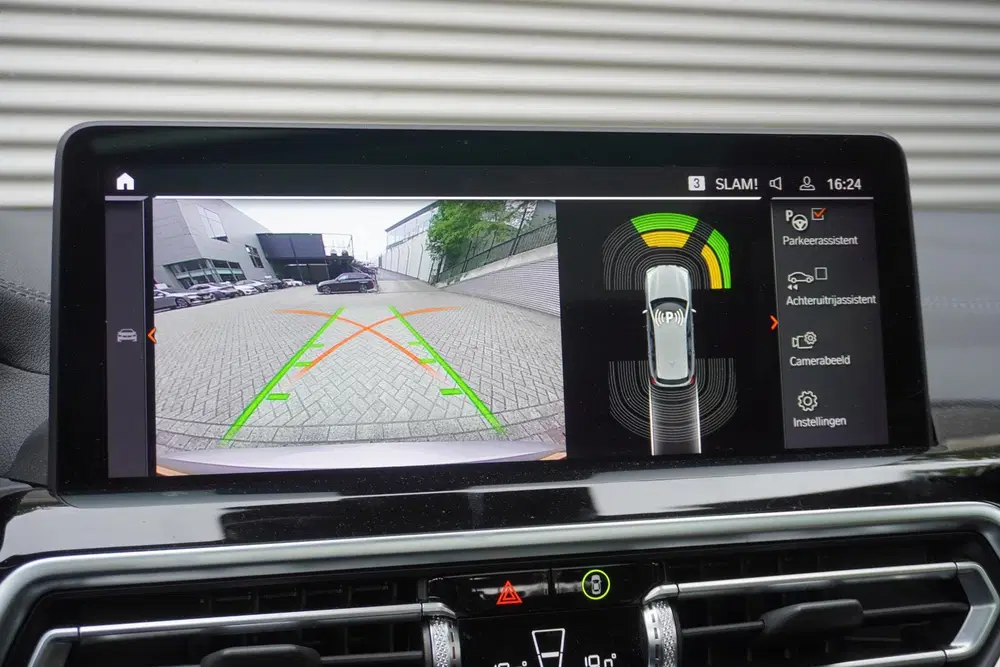 BMW iX3 Driving Assistant Professional uit 2022, foto 16