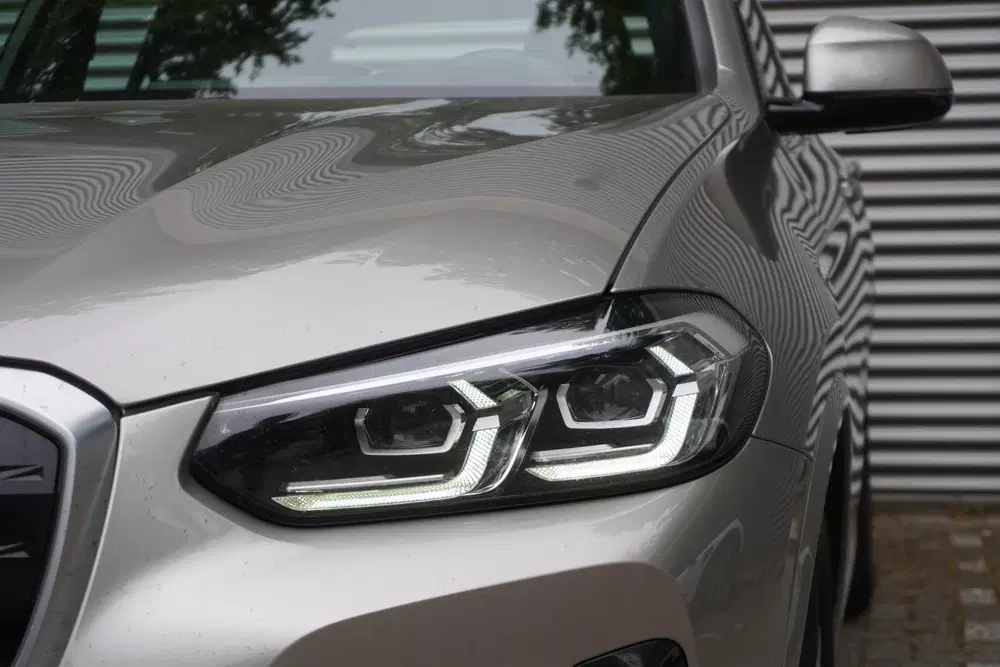 BMW iX3 Driving Assistant Professional uit 2022, foto 18
