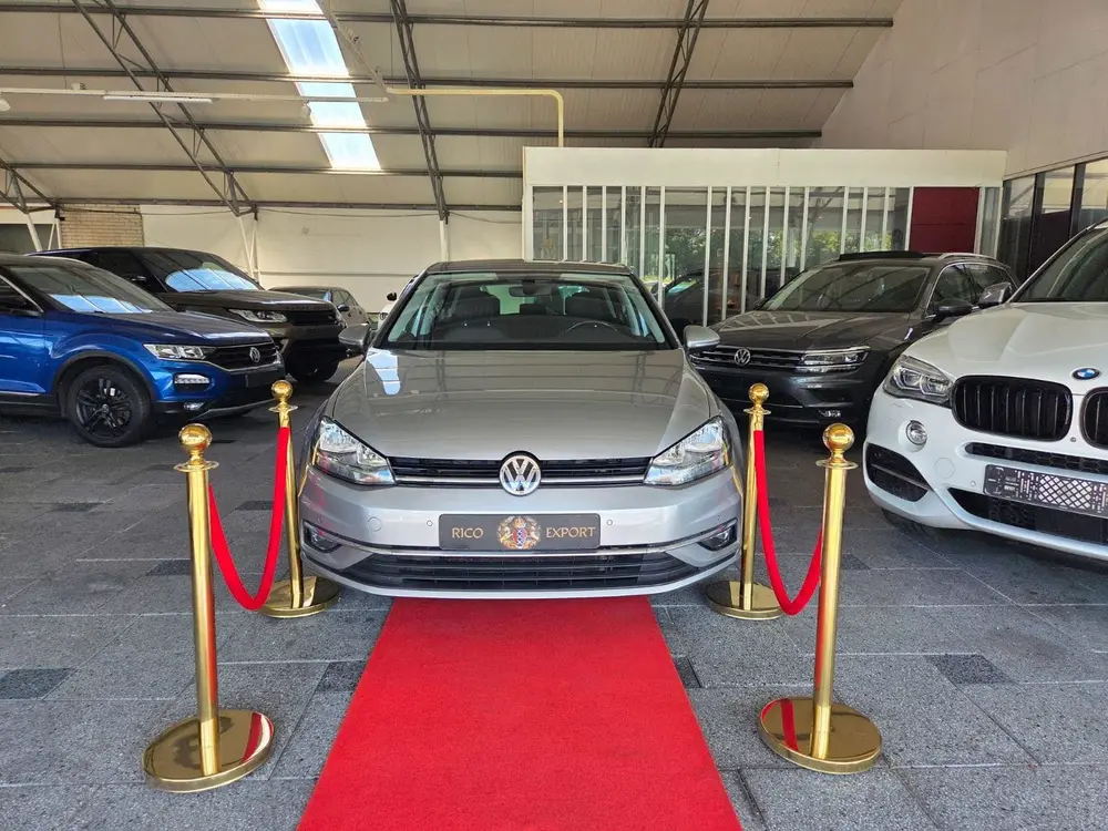 Volkswagen Golf TDI Highline + Automaat + DIGI DASH FACELIFT uit 2019