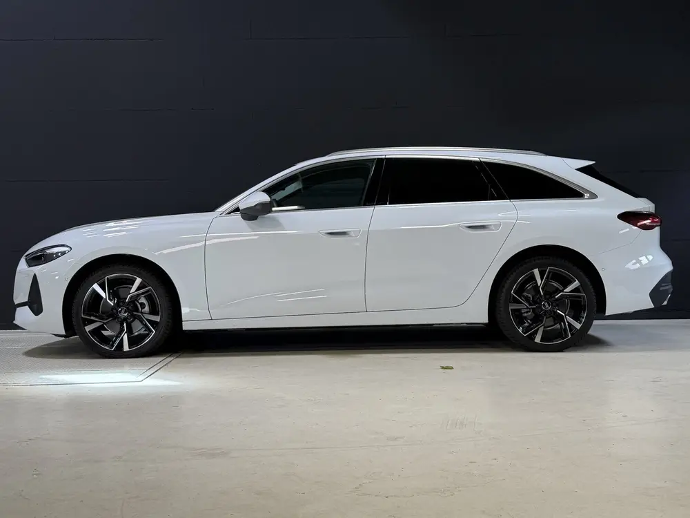 Audi A5 2.0 TFSI Advanced edition uit 2025, foto 3