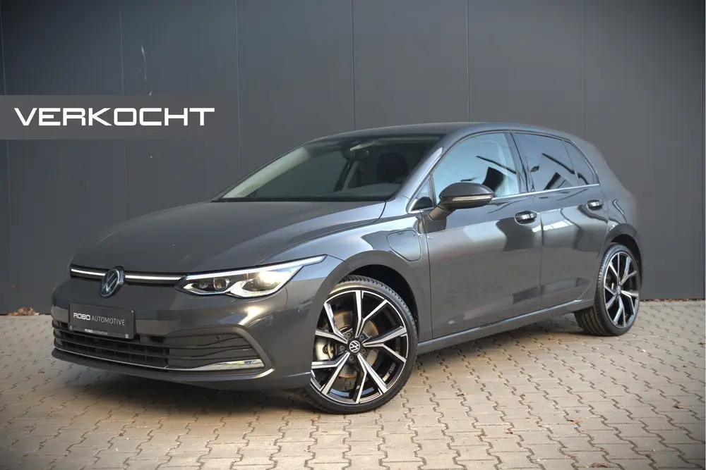 Volkswagen Golf 1.4 eHybrid Style | Memory seat | Massage | uit 2022
