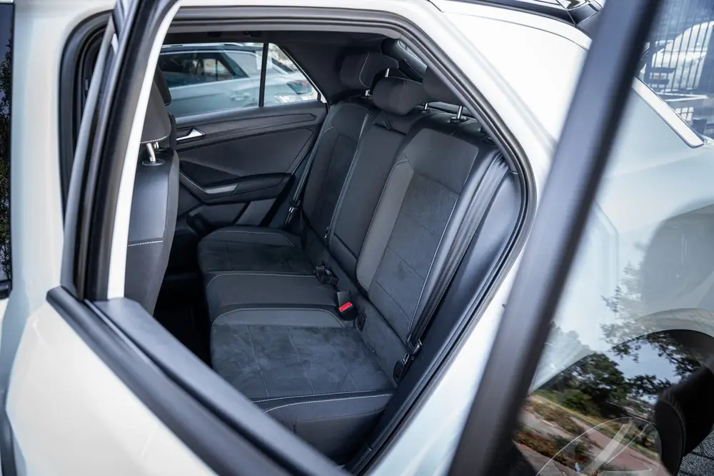 Volkswagen T-Roc 1.0 TSI R-Line | Navi | Camera | PDC | Crui uit 2022, foto 6