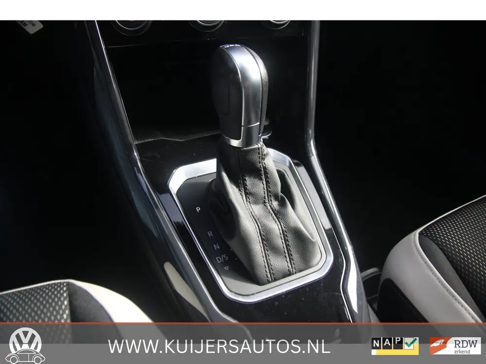 Volkswagen T-Roc 1.5 TSI Sport | DSG | Camera | ACC | Virtua uit 2019, foto 17