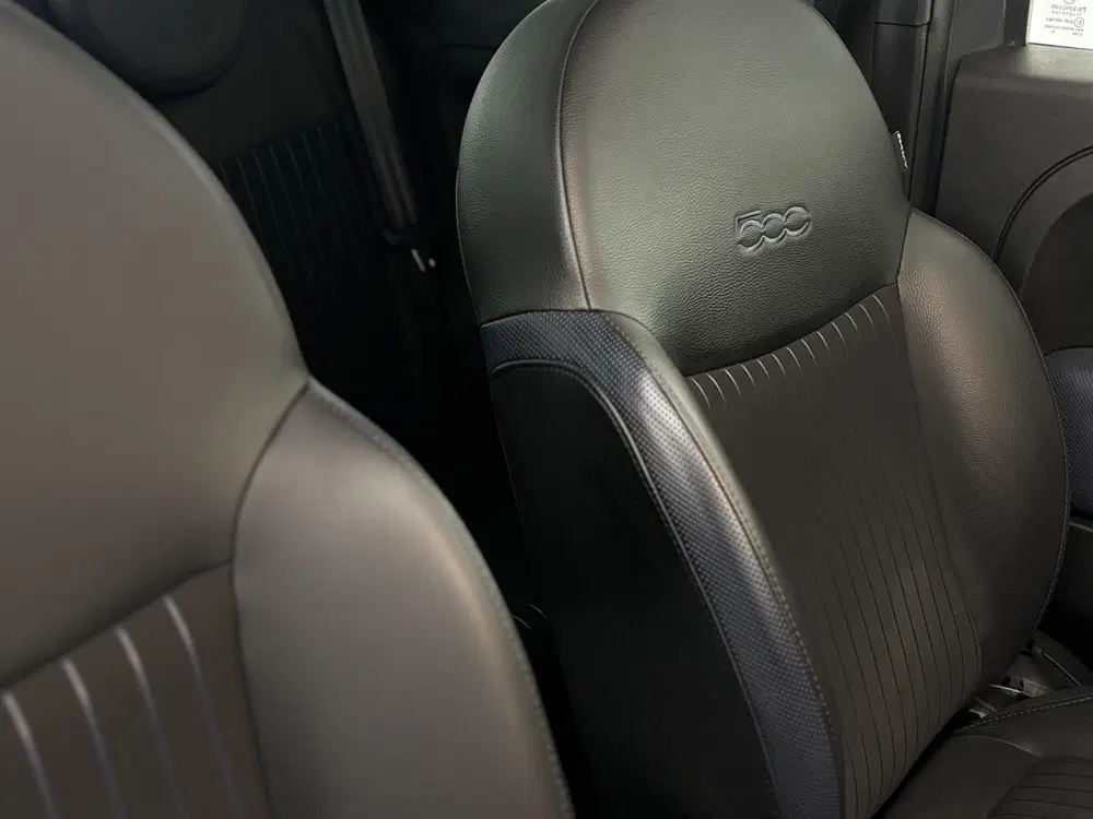 Fiat 500 1.0 Hybrid Rockstar uit 2021, foto 20