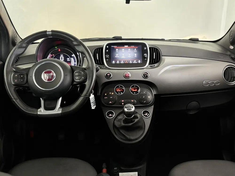 Fiat 500 1.0 Hybrid Rockstar uit 2021, foto 4