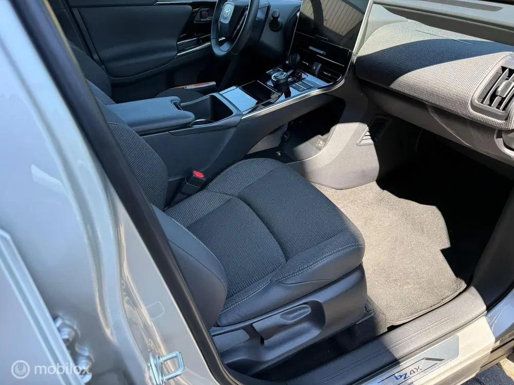 Toyota bZ4X Active 71 kWh 2023 uit 2023, foto 12