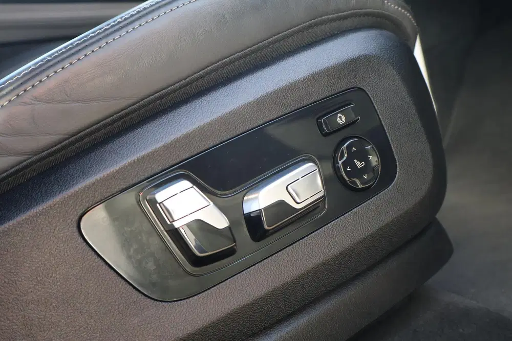 BMW X6 xDrive40i M-SPORT 340pk I Pano I Laser LED uit 2020, foto 17