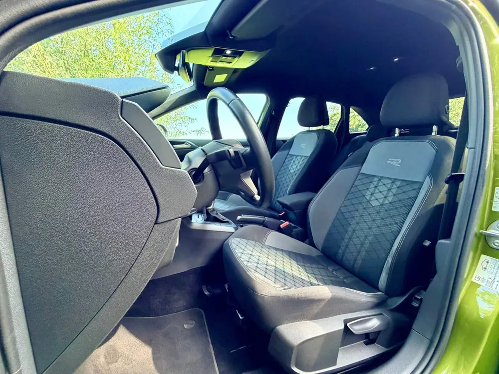 Volkswagen Taigo 1.0 TSI R-Line Business IQ LED Automaat Cli uit 2023, foto 14