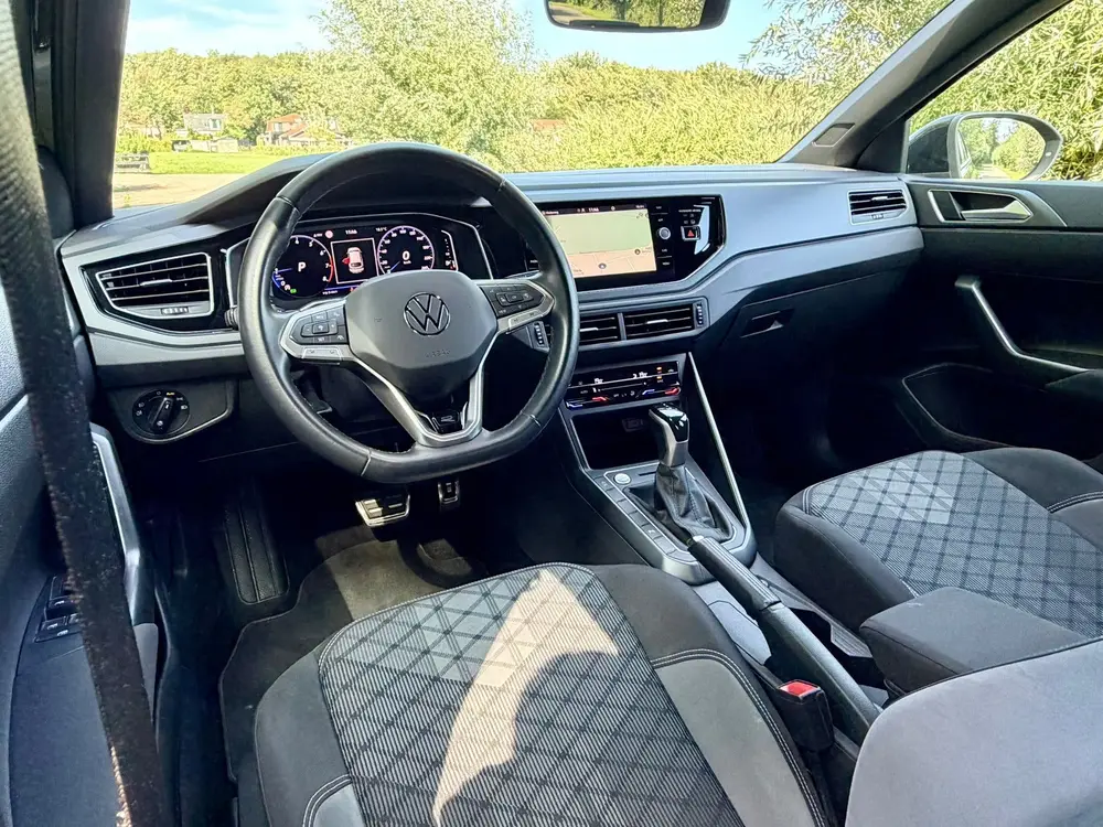 Volkswagen Taigo 1.0 TSI R-Line Business IQ LED Automaat Cli uit 2023, foto 2