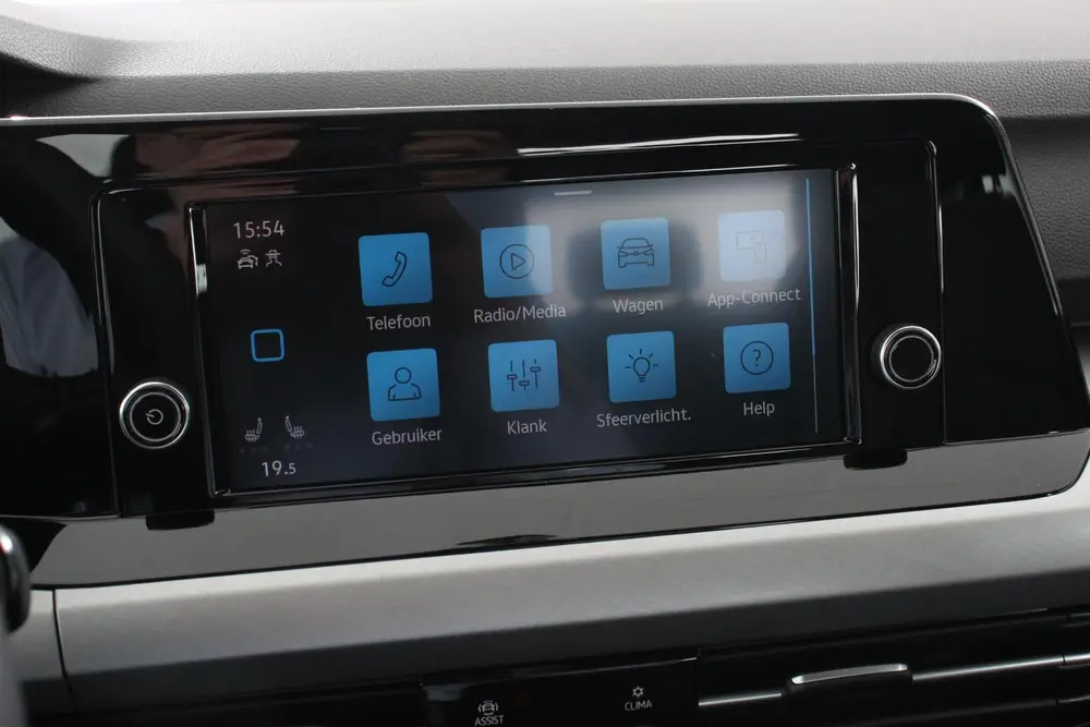 Volkswagen Golf 1.0 TSI 110pk Automaat Life Navigatie Climat uit 2021, foto 13