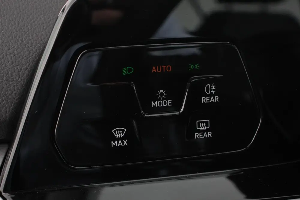 Volkswagen Golf 1.0 TSI 110pk Automaat Life Navigatie Climat uit 2021, foto 20