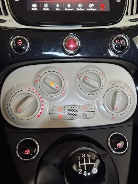 Fiat 500C 1.2 Young CABRIO MET ZWART CABRIO DAK BLAC uit 2019, foto 18