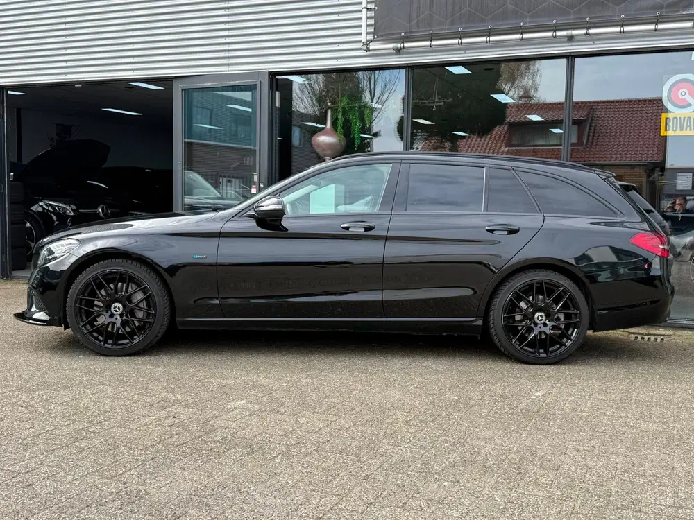 Mercedes-Benz C-Klasse 300 de Advantage Pack uit 2019, foto 2