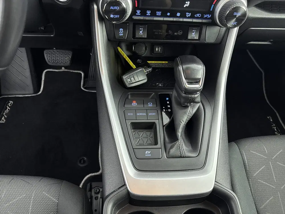 Toyota RAV 4 2.5 Hybrid Dynamic Limited uit 2019, foto 11