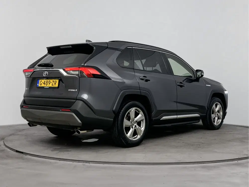 Toyota RAV 4 2.5 Hybrid Dynamic Limited uit 2019, foto 2