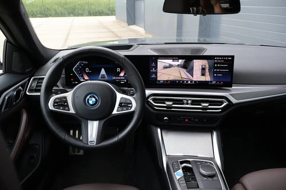 BMW i4 40 84 kWh High Executive M-SPORT l SOH 96 uit 2024, foto 8