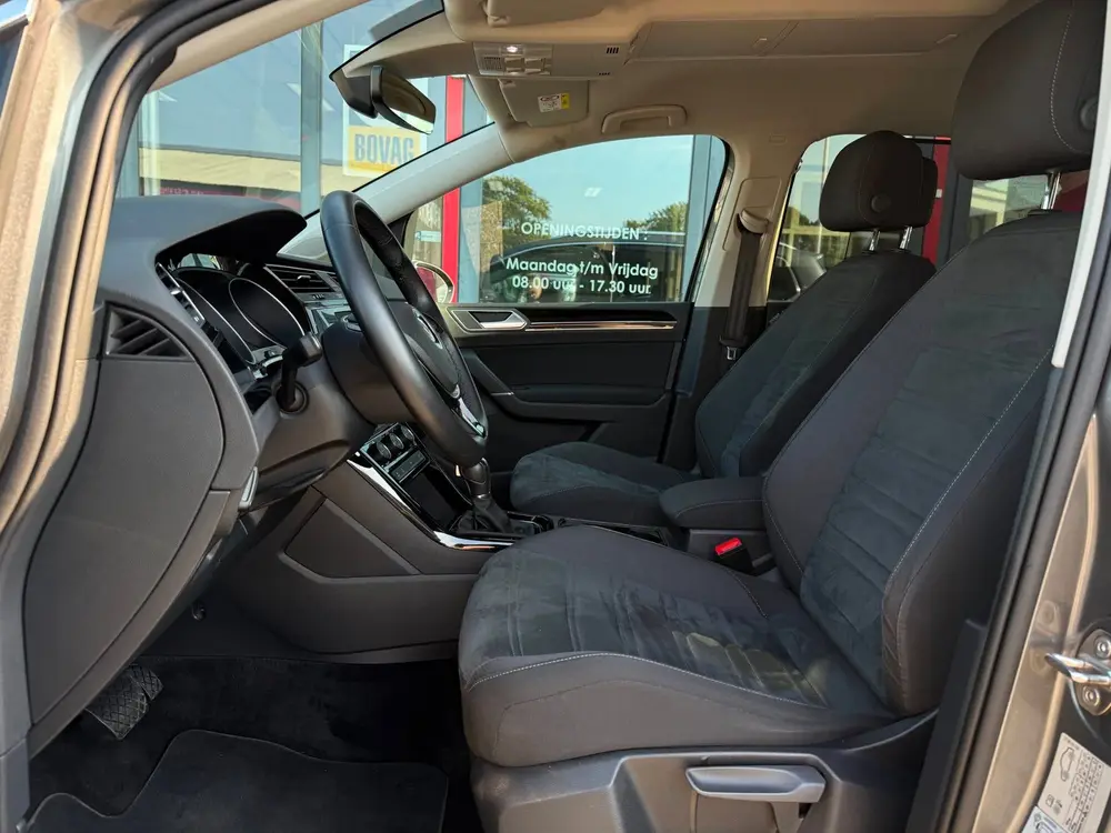 Volkswagen Touran 1.5 TSI Highline Business 7p | Elek. klep uit 2019, foto 3