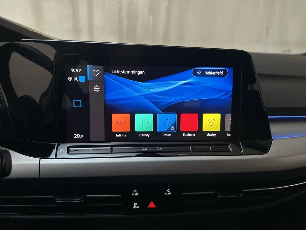 Volkswagen Golf Variant 1.0 eTSI DSG Life Virtual Cockpit Sf uit 2022, foto 13