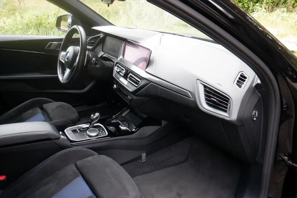 BMW 1-serie M135i 320PK 5D Aut. X-DRIVE uit 2020, foto 11