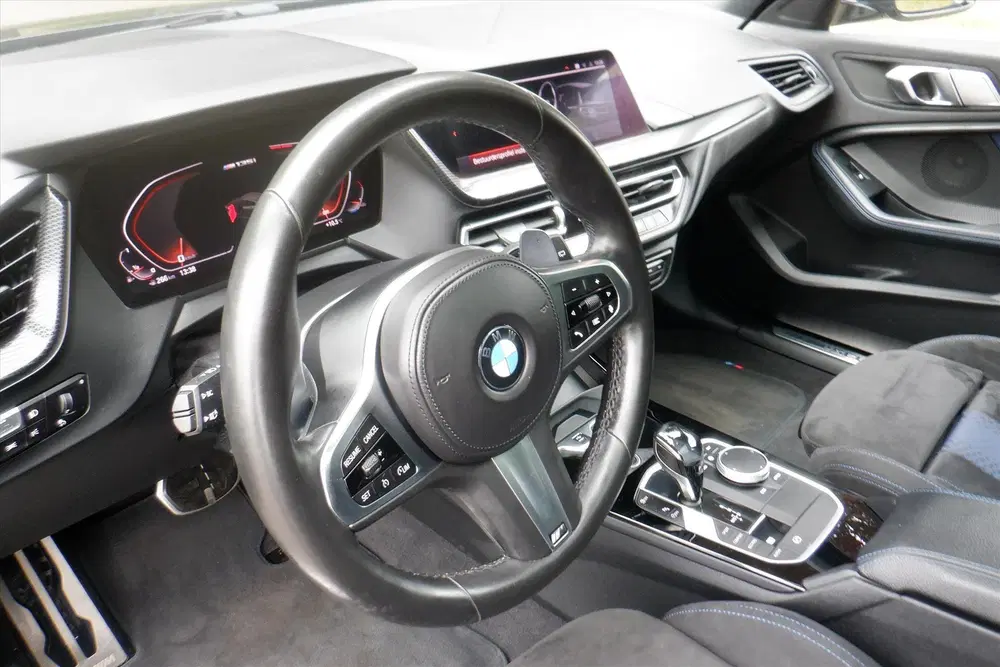 BMW 1-serie M135i 320PK 5D Aut. X-DRIVE uit 2020, foto 17
