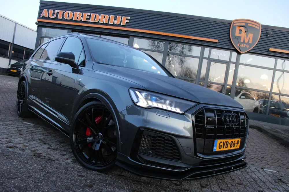 Audi Q7 60 TFSI e Competition uit 2020, foto 2