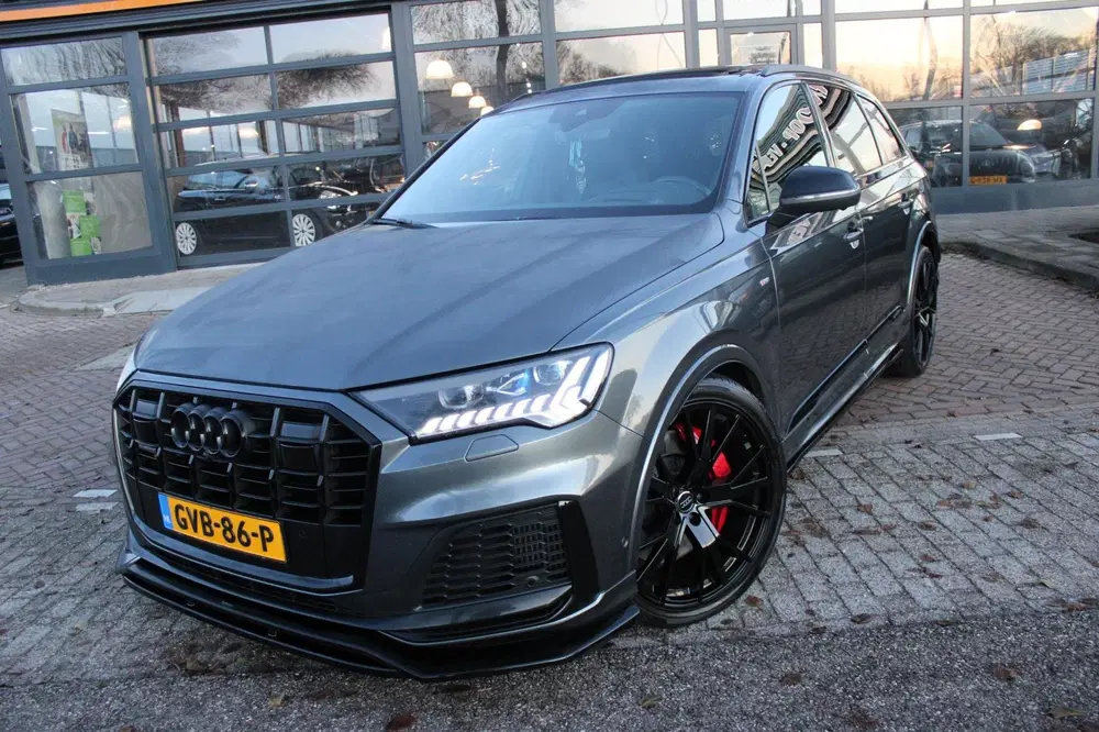 Audi Q7 60 TFSI e Competition uit 2020, foto 3