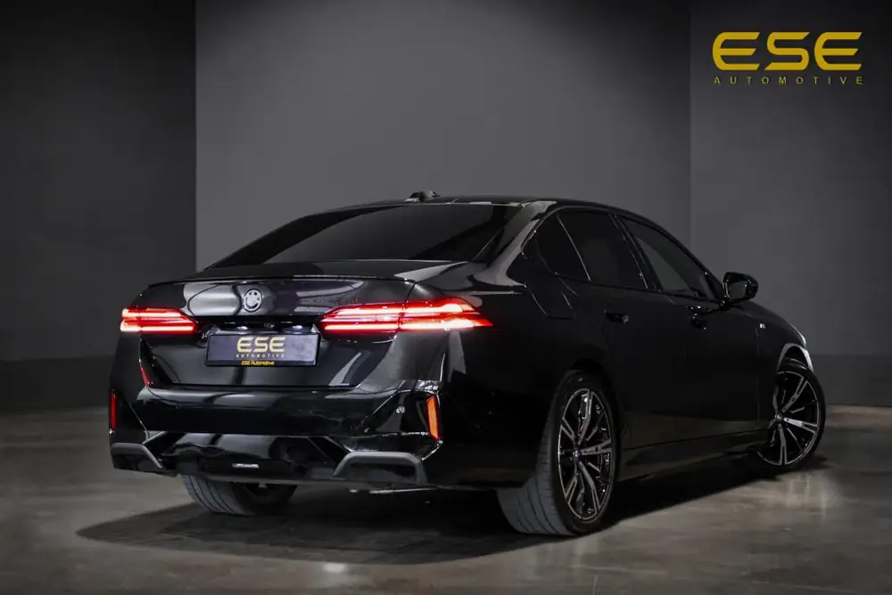 BMW 5-Serie 530e M Sport Edition | Panorama | H&K | Matrix/L uit 2025, foto 3