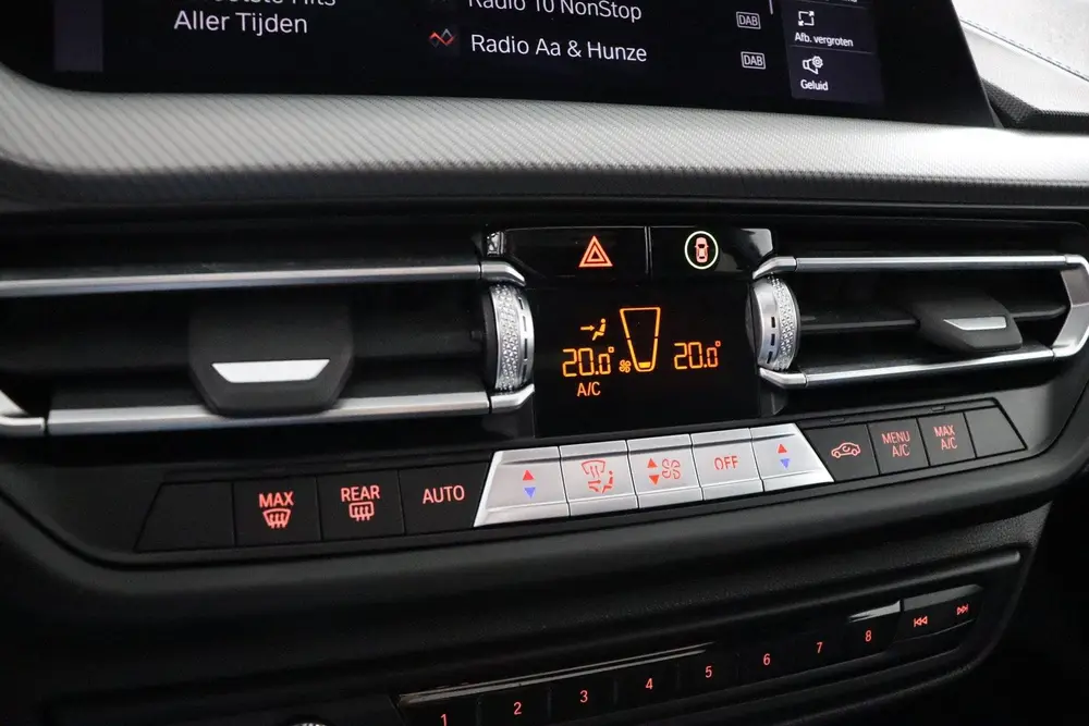 BMW 1-serie 118i Business Edition M Sport uit 2022, foto 6